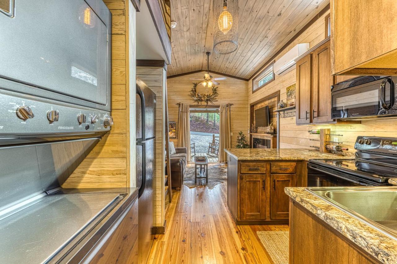 Smoky Mountain Tiny Home ピジョンフォージ エクステリア 写真