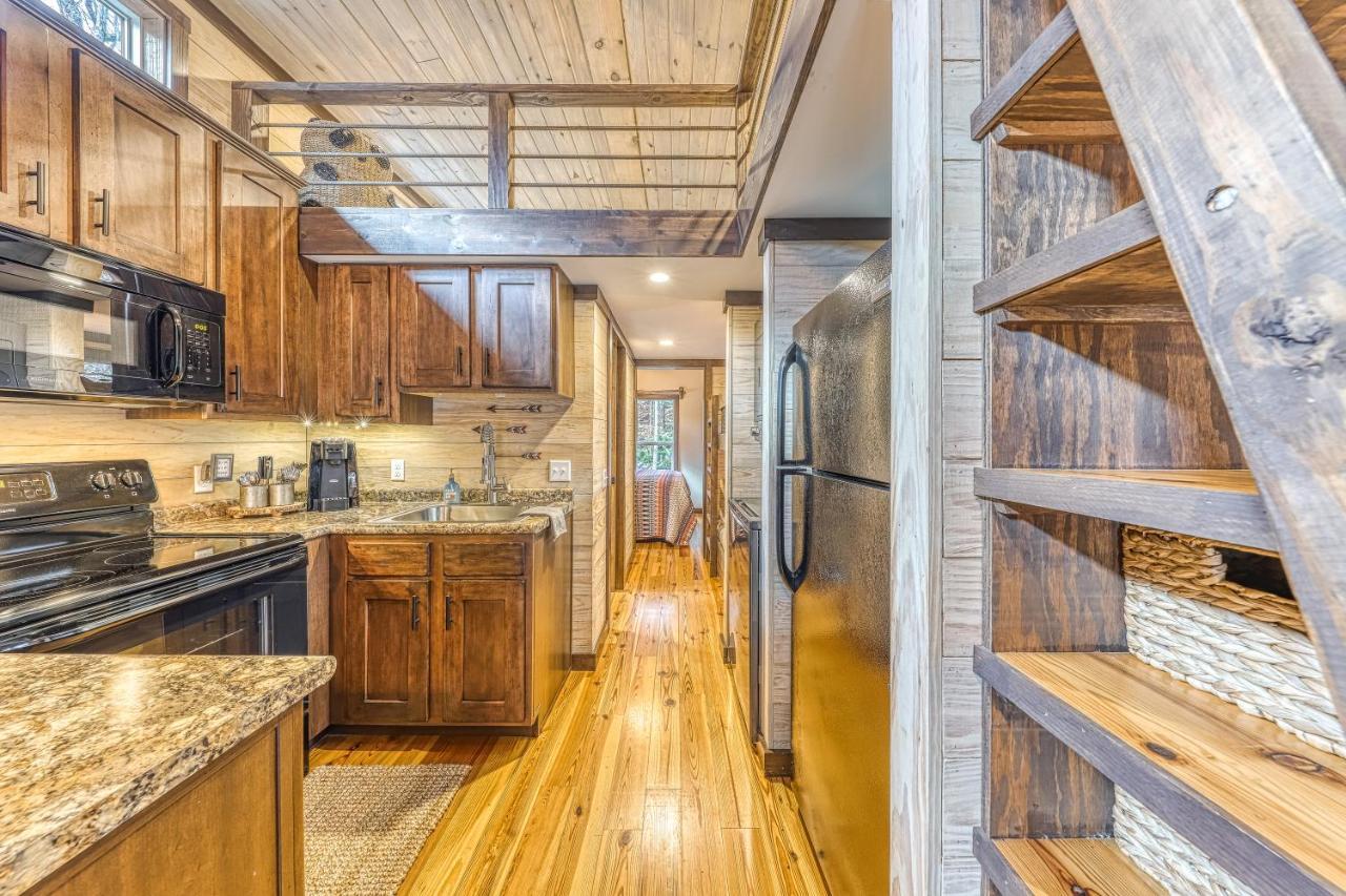 Smoky Mountain Tiny Home ピジョンフォージ エクステリア 写真